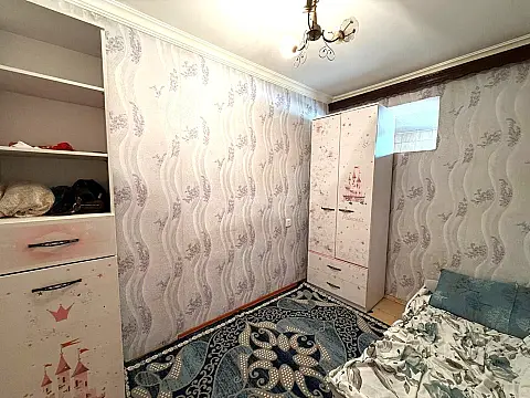 Kirayə verilir 4 otaqlı mənzil 115 m²