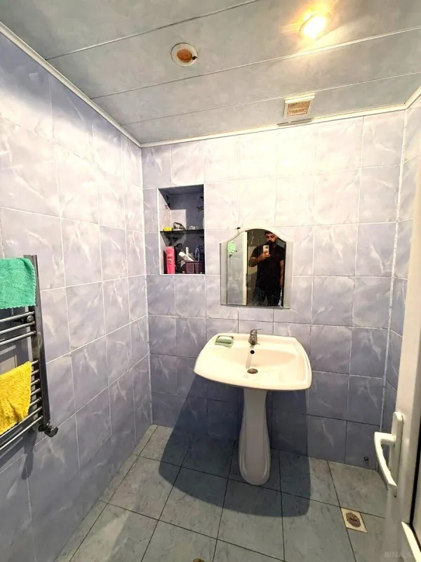 Kirayə verilir 4 otaqlı mənzil 115 m²