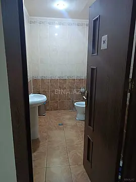 Satılır 4 otaqlı ofis 230 m²