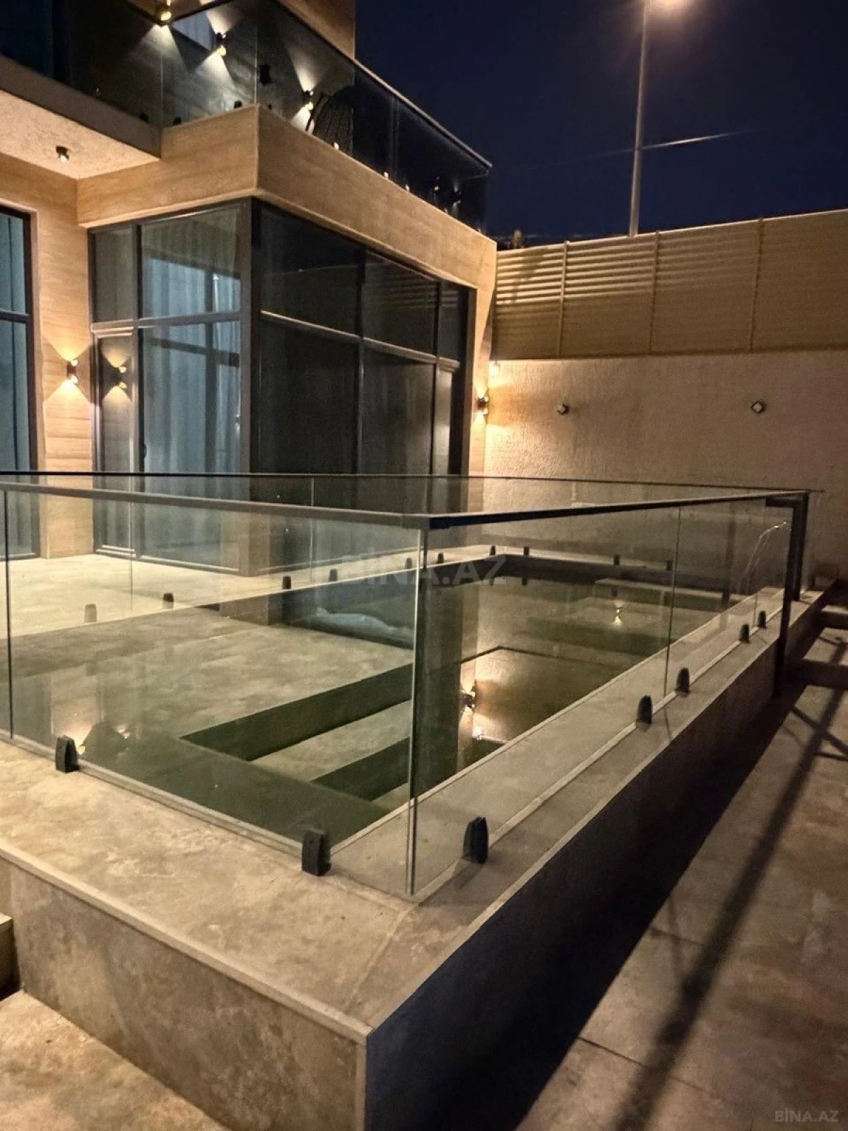 Kirayə verilir 5 otaqlı həyət evi 220 m²