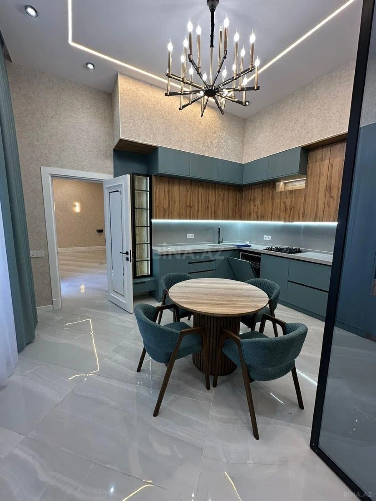 Kirayə verilir 5 otaqlı həyət evi 220 m²