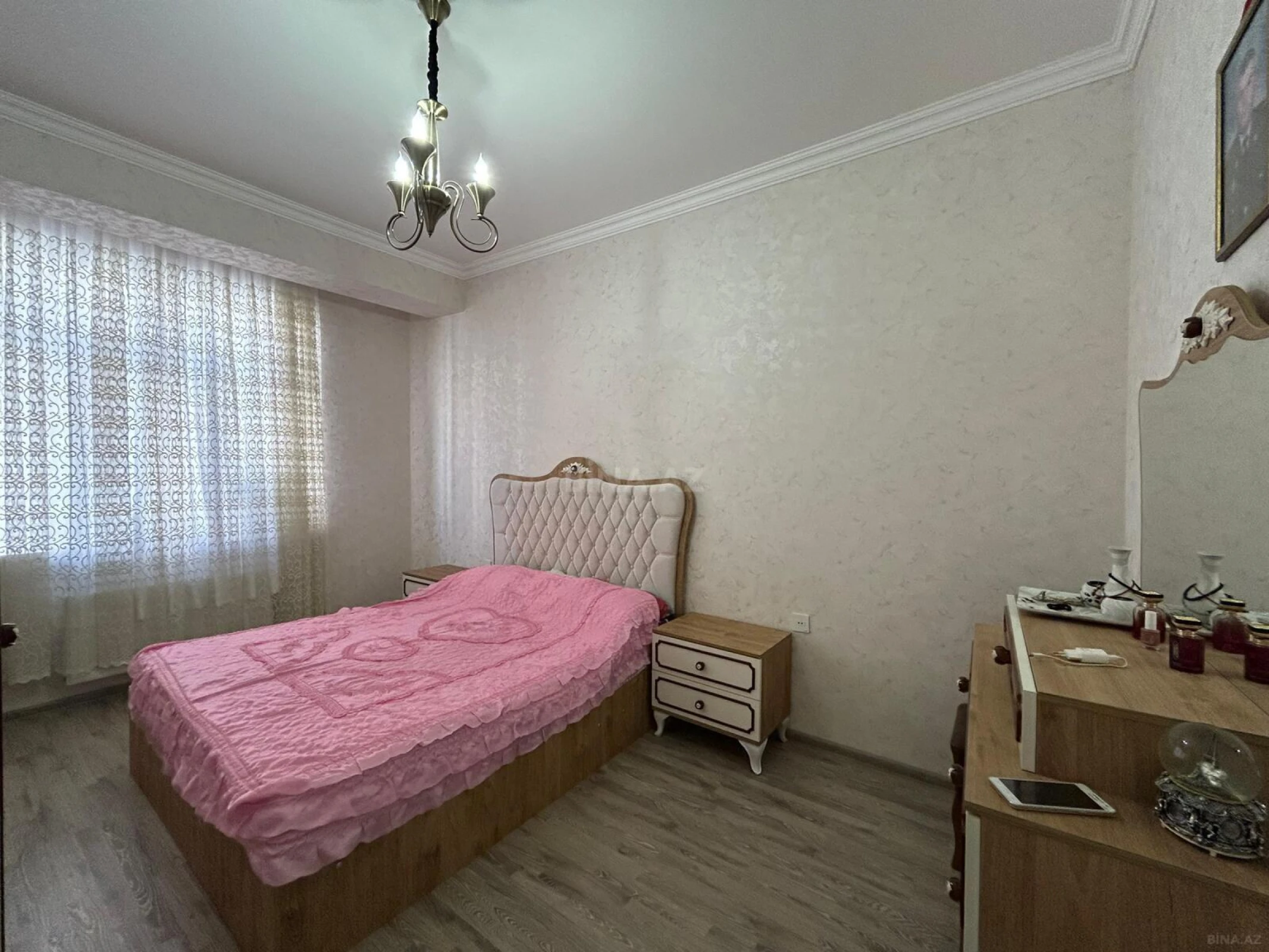 Satılır 3 otaqlı mənzil 105 m²
