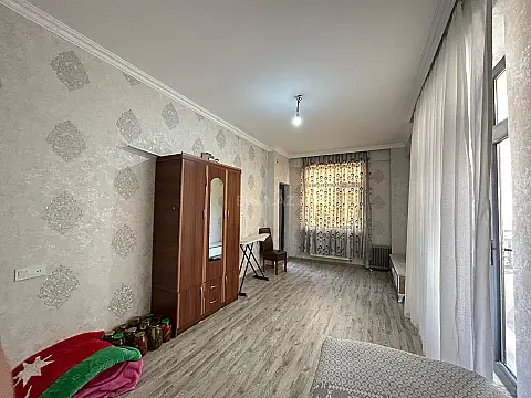 Satılır 3 otaqlı mənzil 105 m²