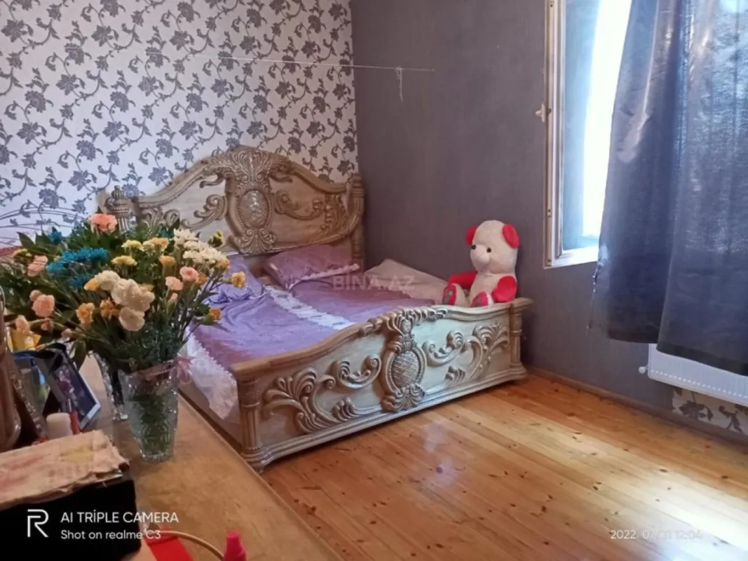 Satılır 8 otaqlı həyət evi 500 m²