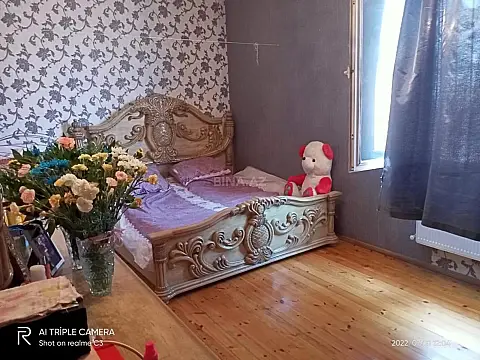 Satılır 8 otaqlı həyət evi 500 m²