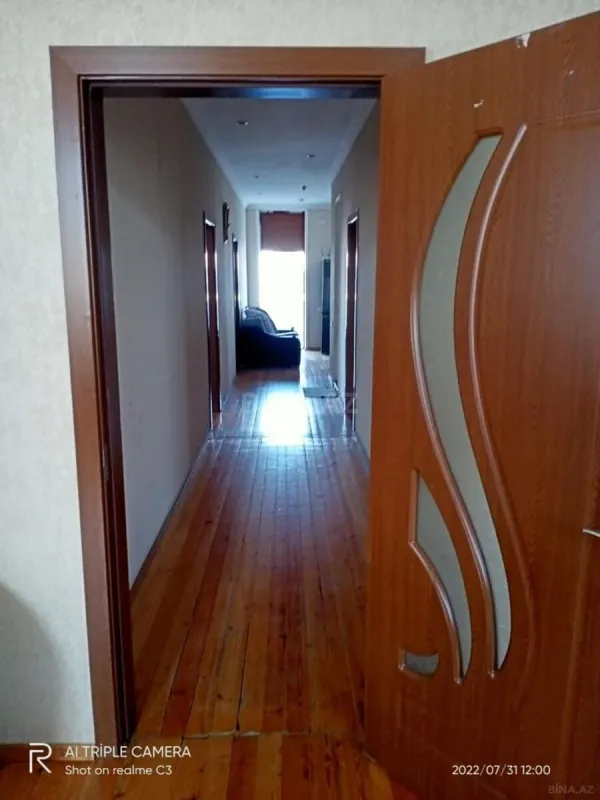 Satılır 8 otaqlı həyət evi 500 m²