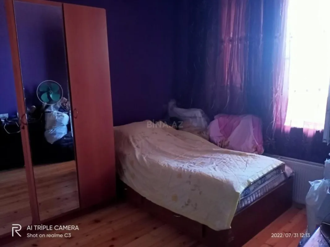 Satılır 8 otaqlı həyət evi 500 m²