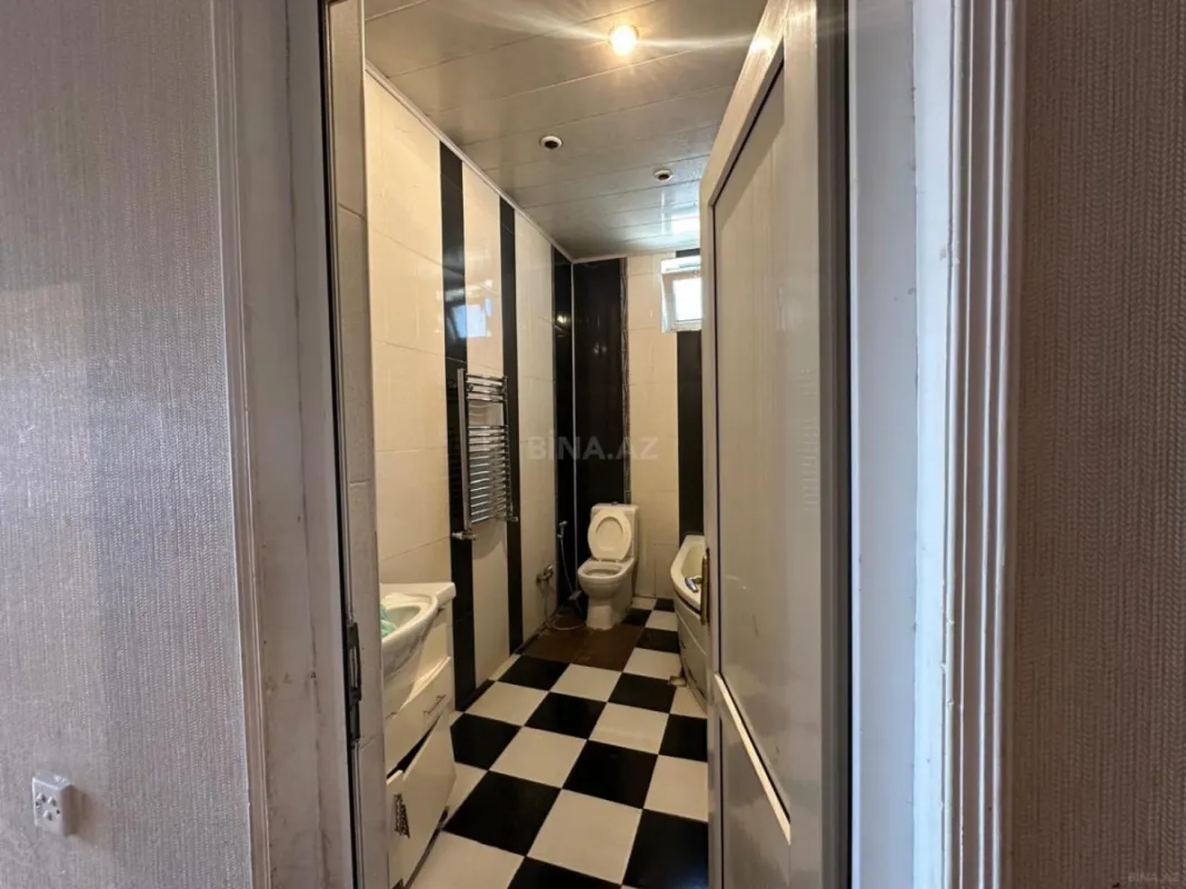 Satılır 8 otaqlı həyət evi 500 m²