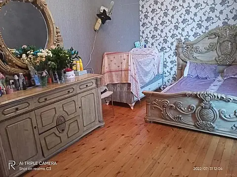 Satılır 8 otaqlı həyət evi 500 m²