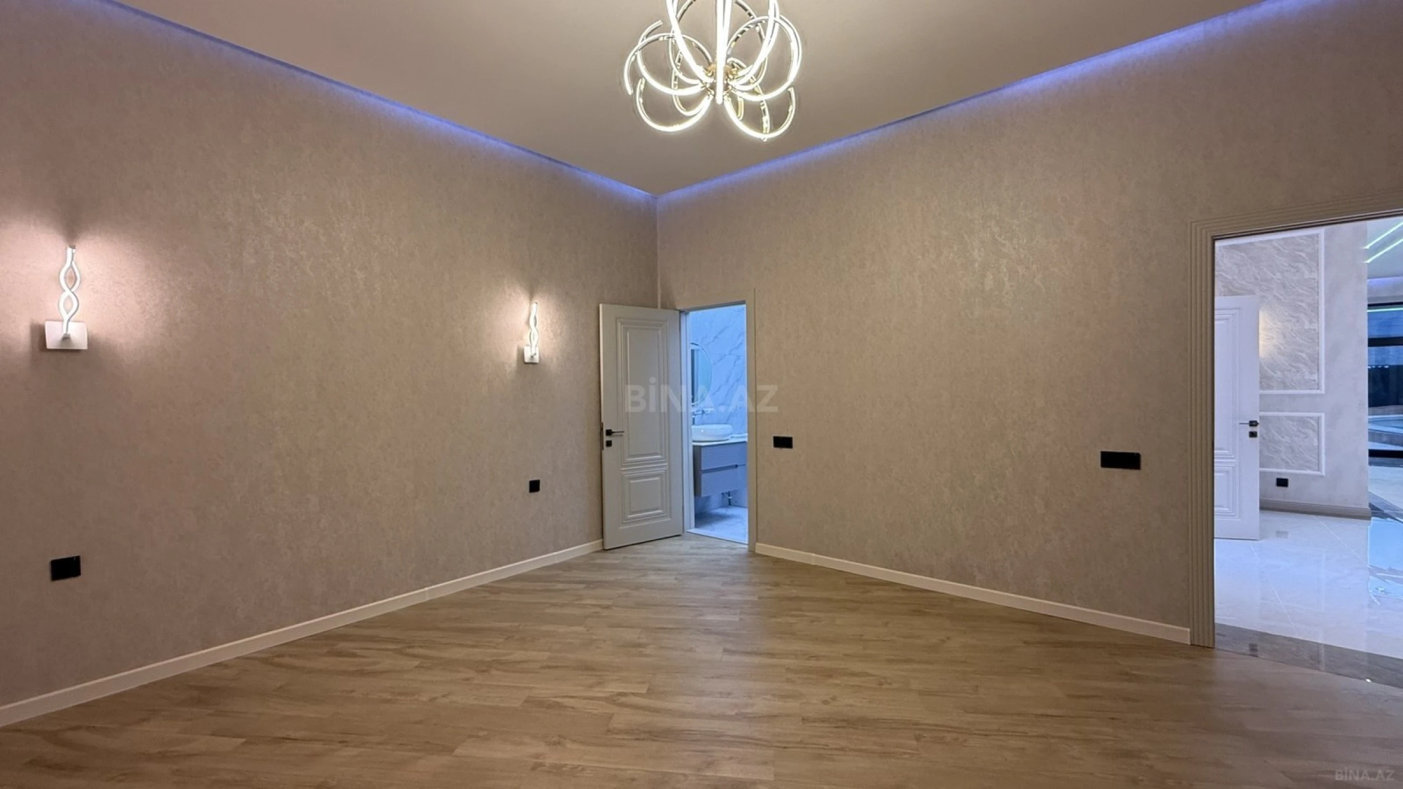 Satılır 4 otaqlı həyət evi 240 m²