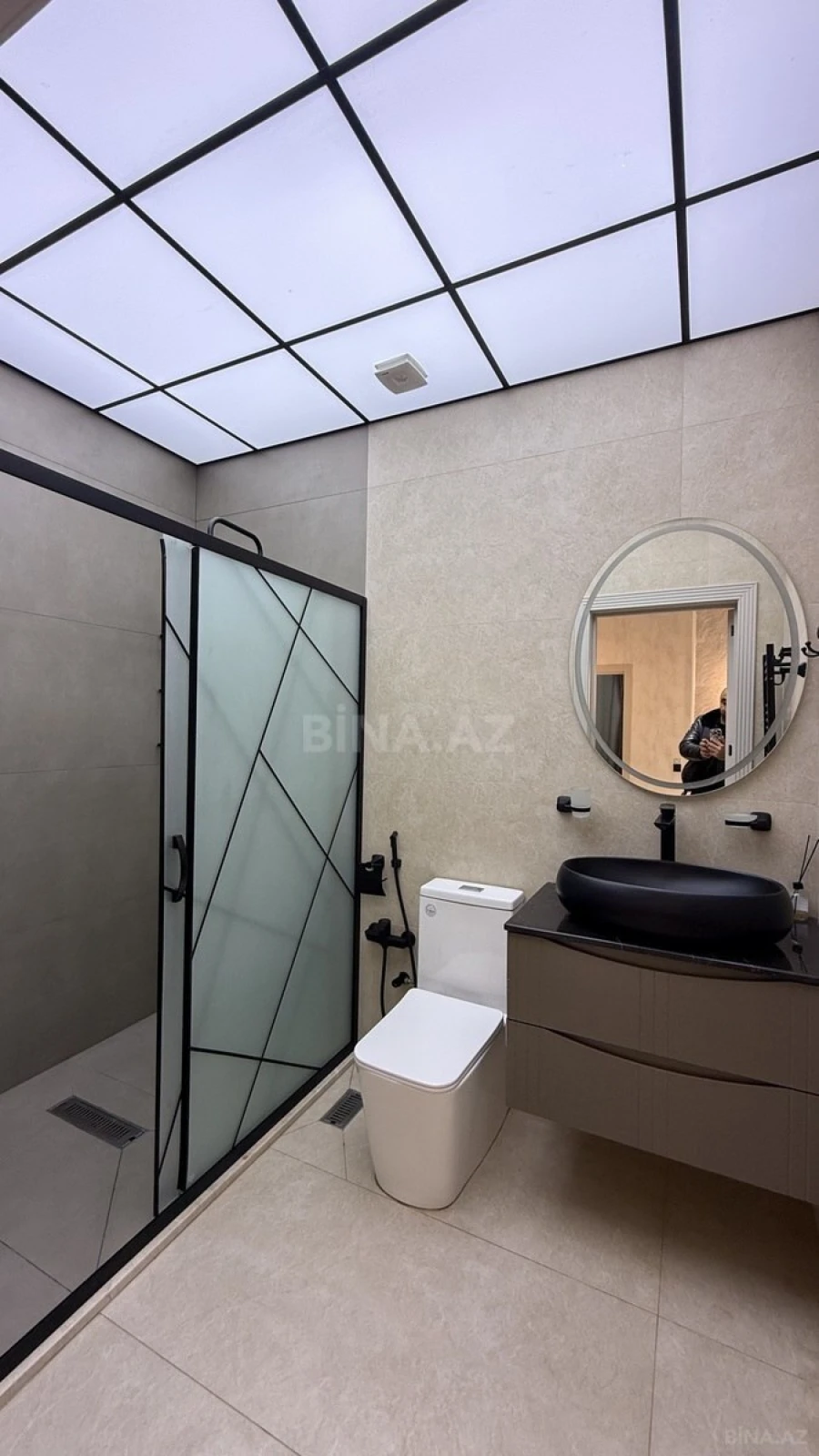 Satılır 4 otaqlı həyət evi 240 m²