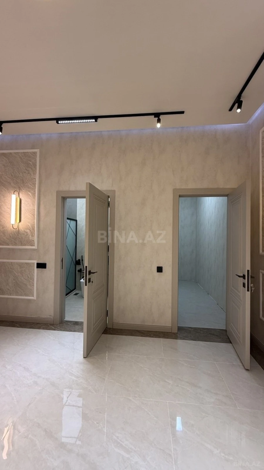 Satılır 4 otaqlı həyət evi 240 m²