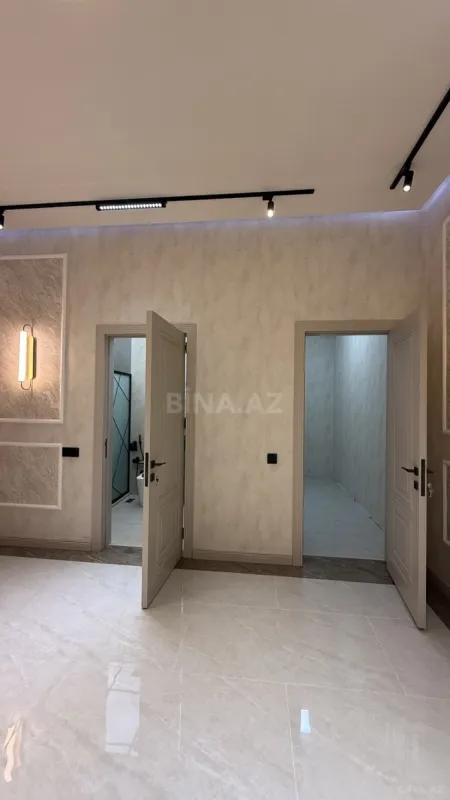 Satılır 4 otaqlı həyət evi 240 m²