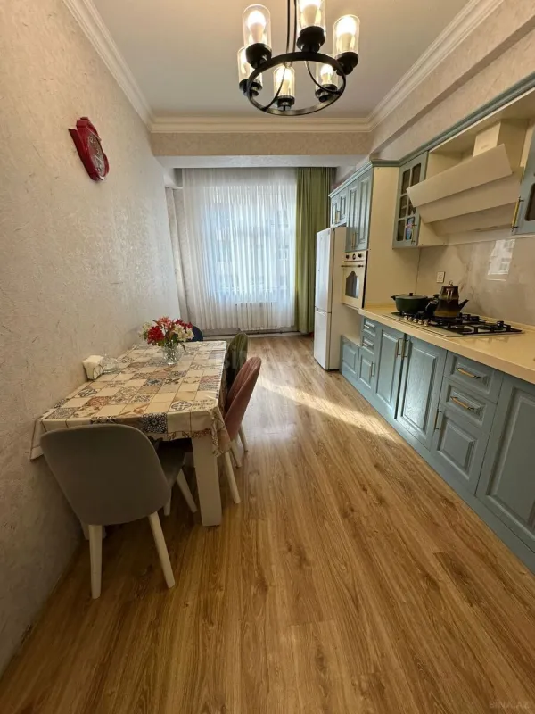 Satılır 2 otaqlı mənzil 96 m²