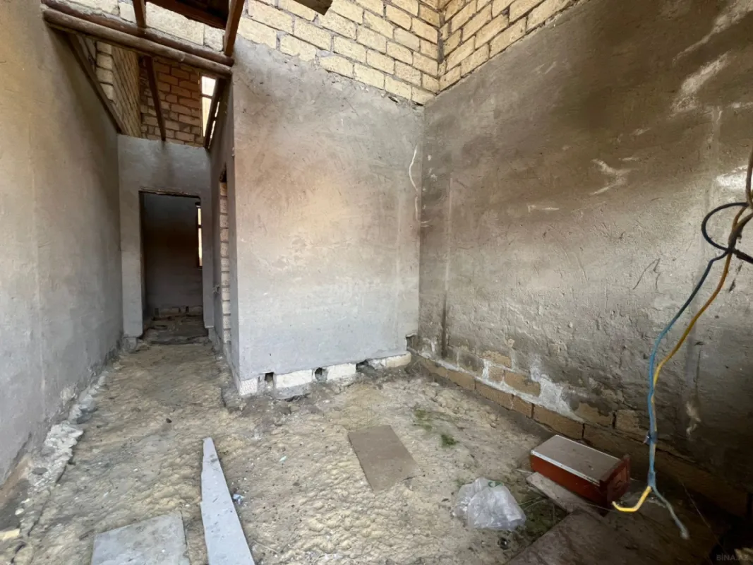 Satılır 4 otaqlı həyət evi 130 m²