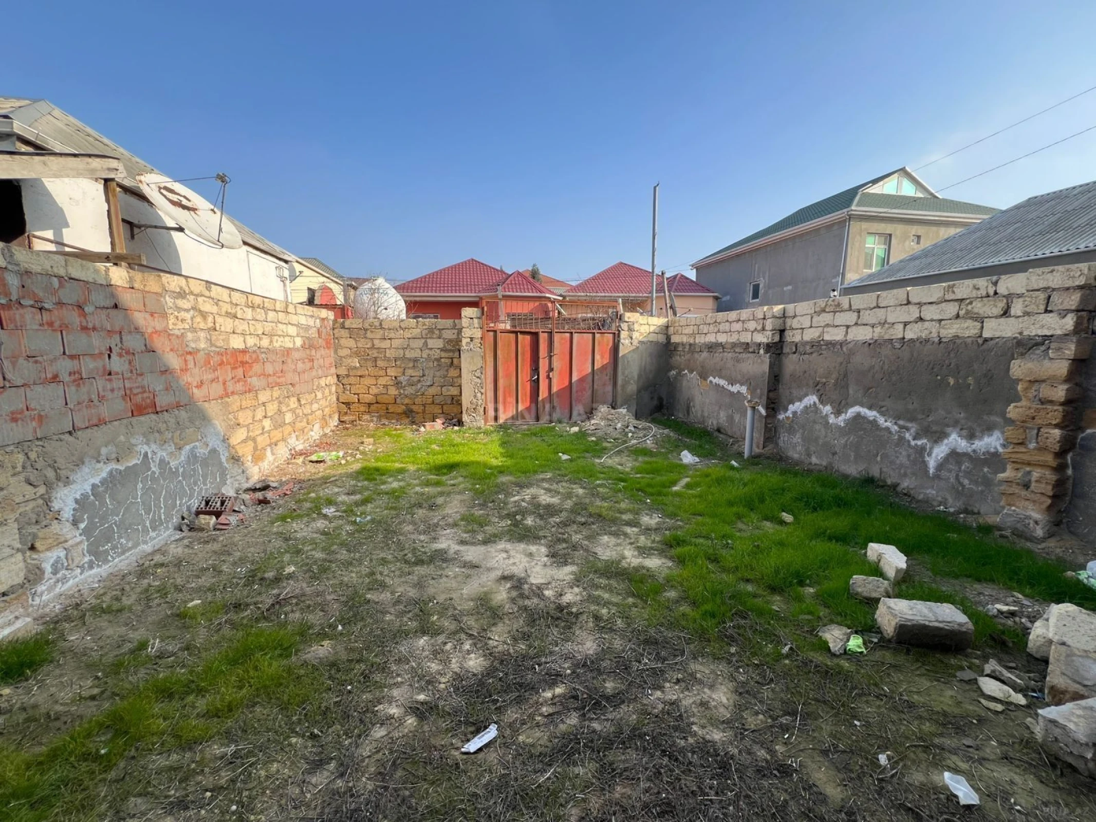 Satılır 4 otaqlı həyət evi 130 m²