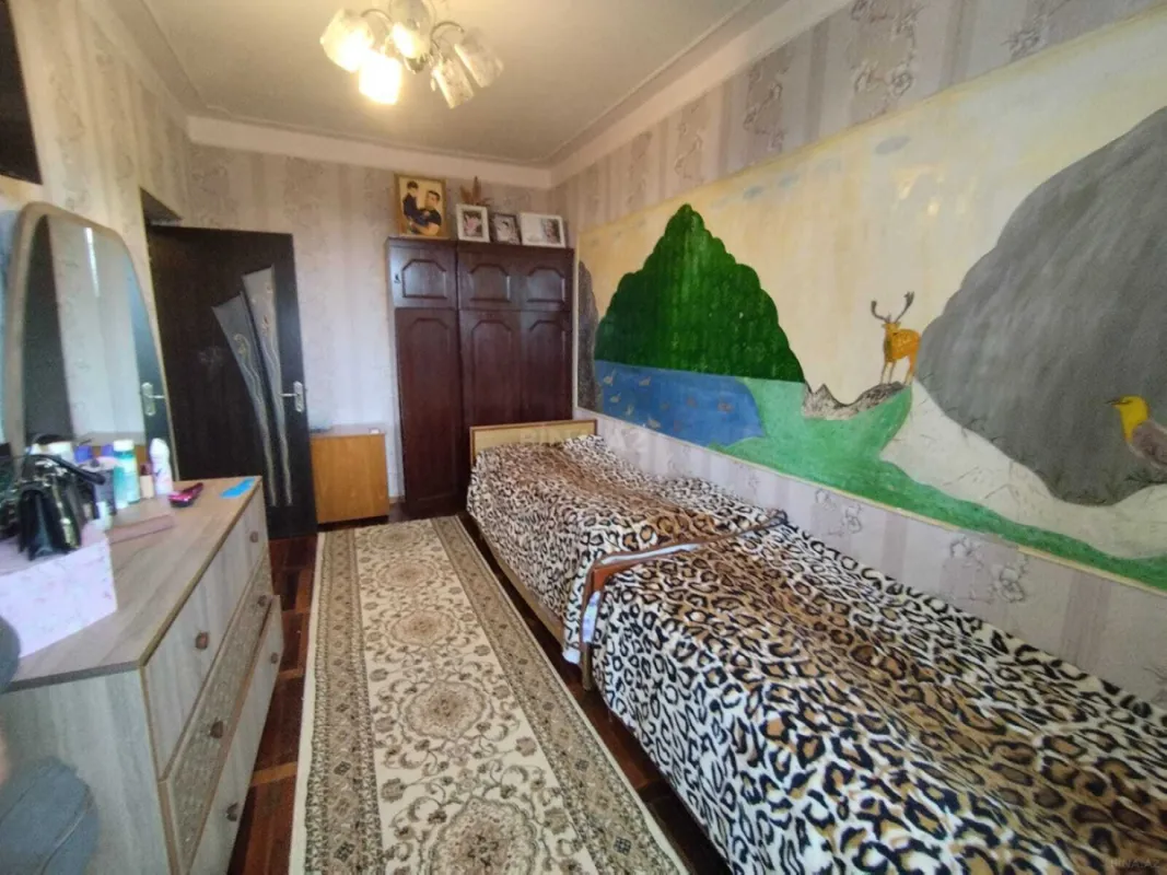 Satılır 4 otaqlı mənzil 80 m²
