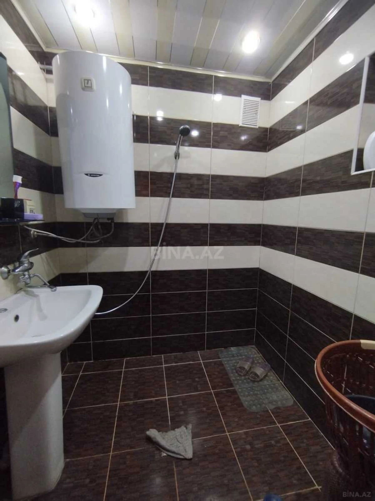 Satılır 4 otaqlı mənzil 80 m²