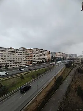 Satılır 4 otaqlı mənzil 80 m²