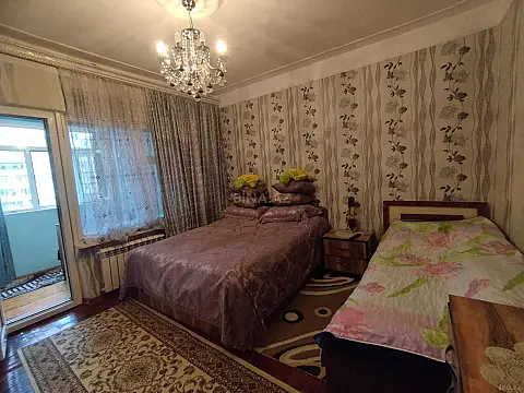 Satılır 4 otaqlı mənzil 80 m²