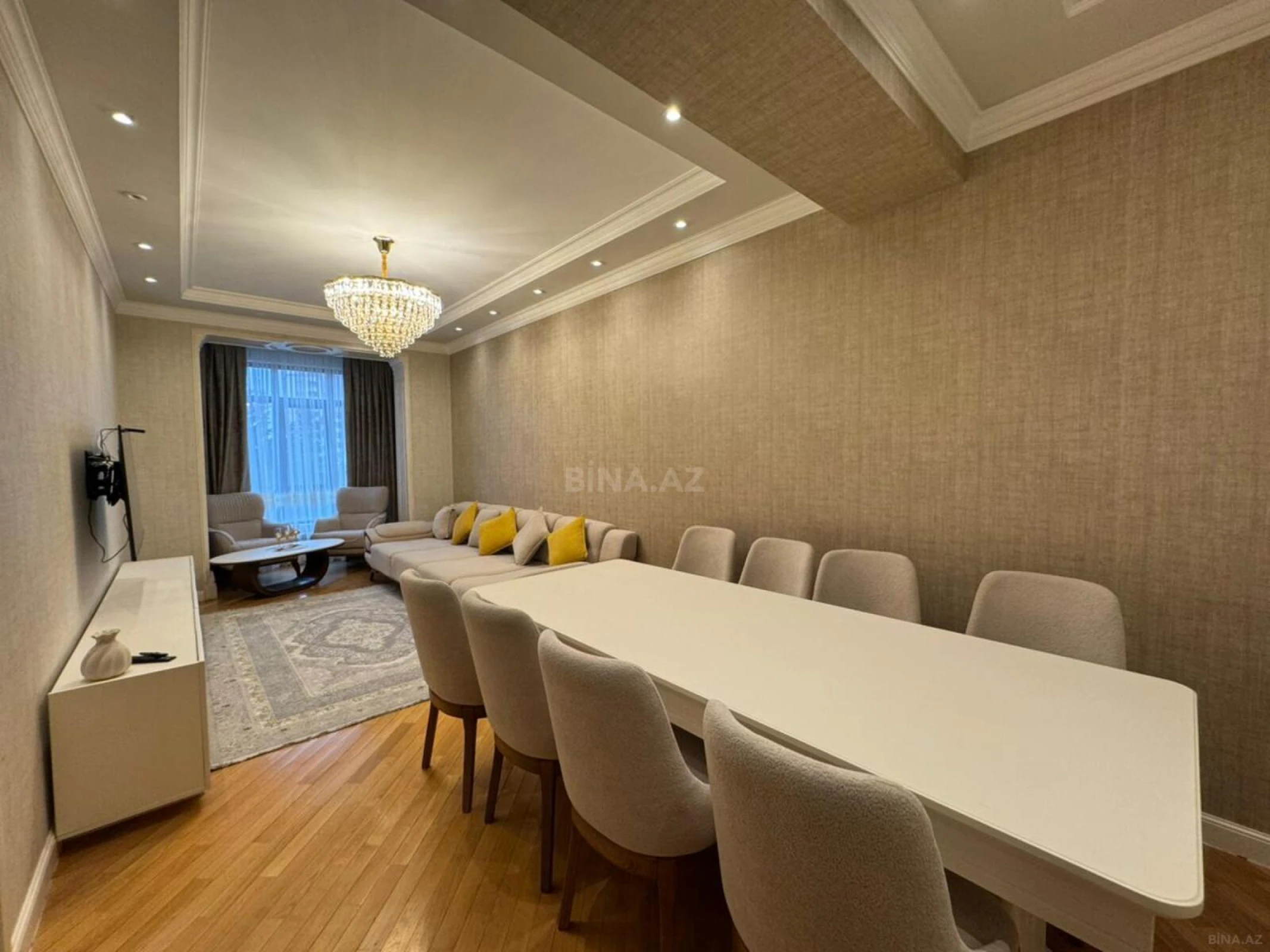 Satılır 3 otaqlı mənzil 117 m²