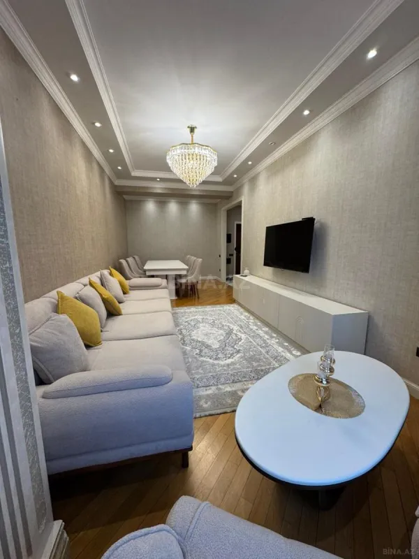 Satılır 3 otaqlı mənzil 117 m²