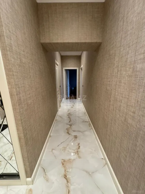 Satılır 3 otaqlı mənzil 117 m²