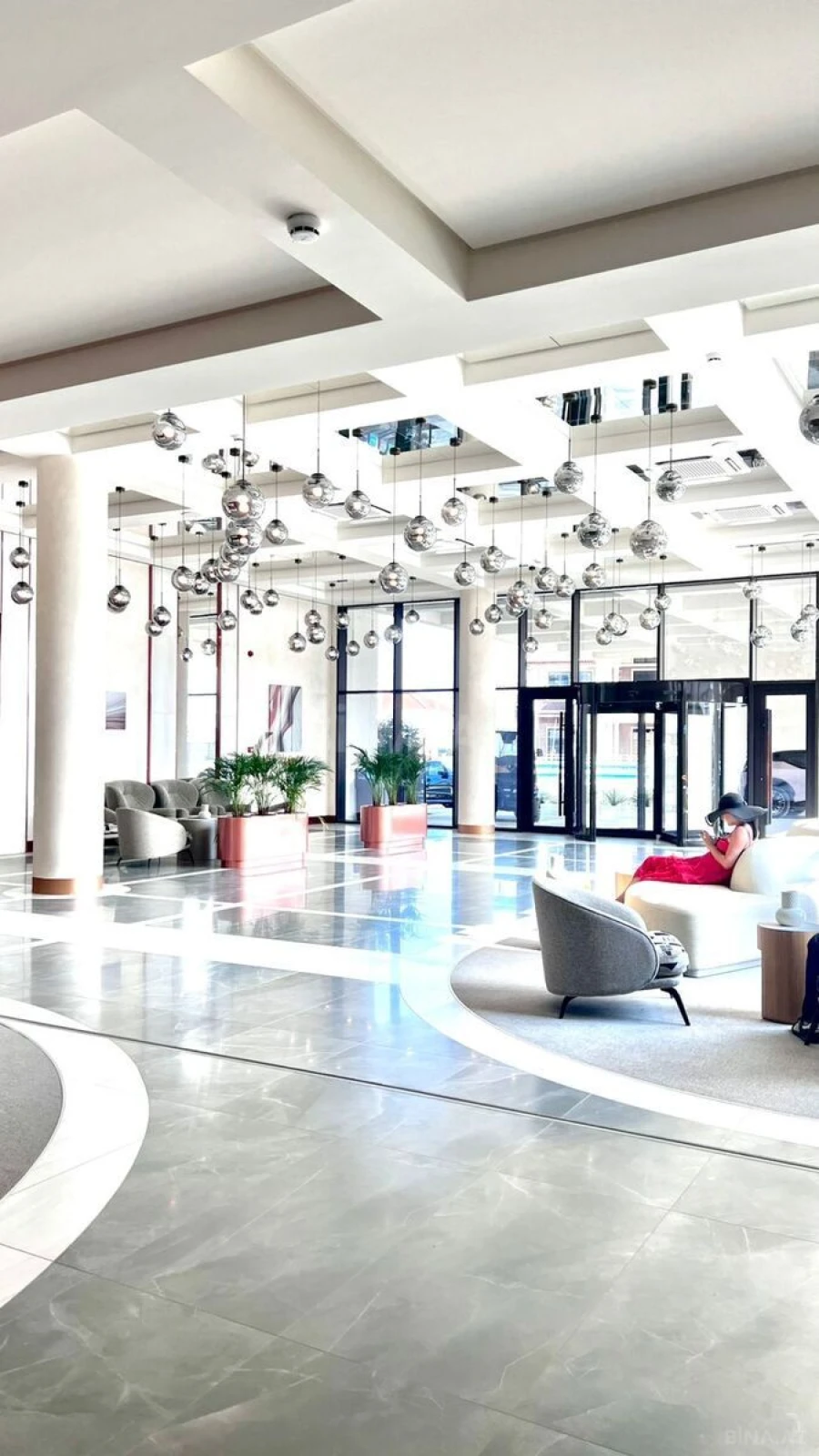 Satılır 2 otaqlı mənzil 74 m²