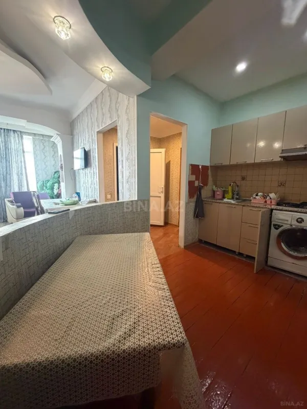 Satılır 2 otaqlı mənzil 69 m²