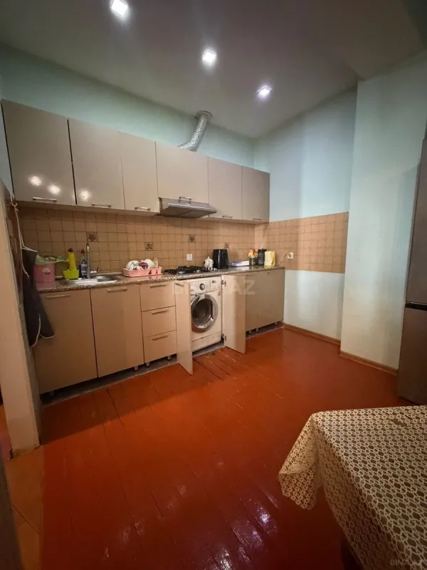 Satılır 2 otaqlı mənzil 69 m²