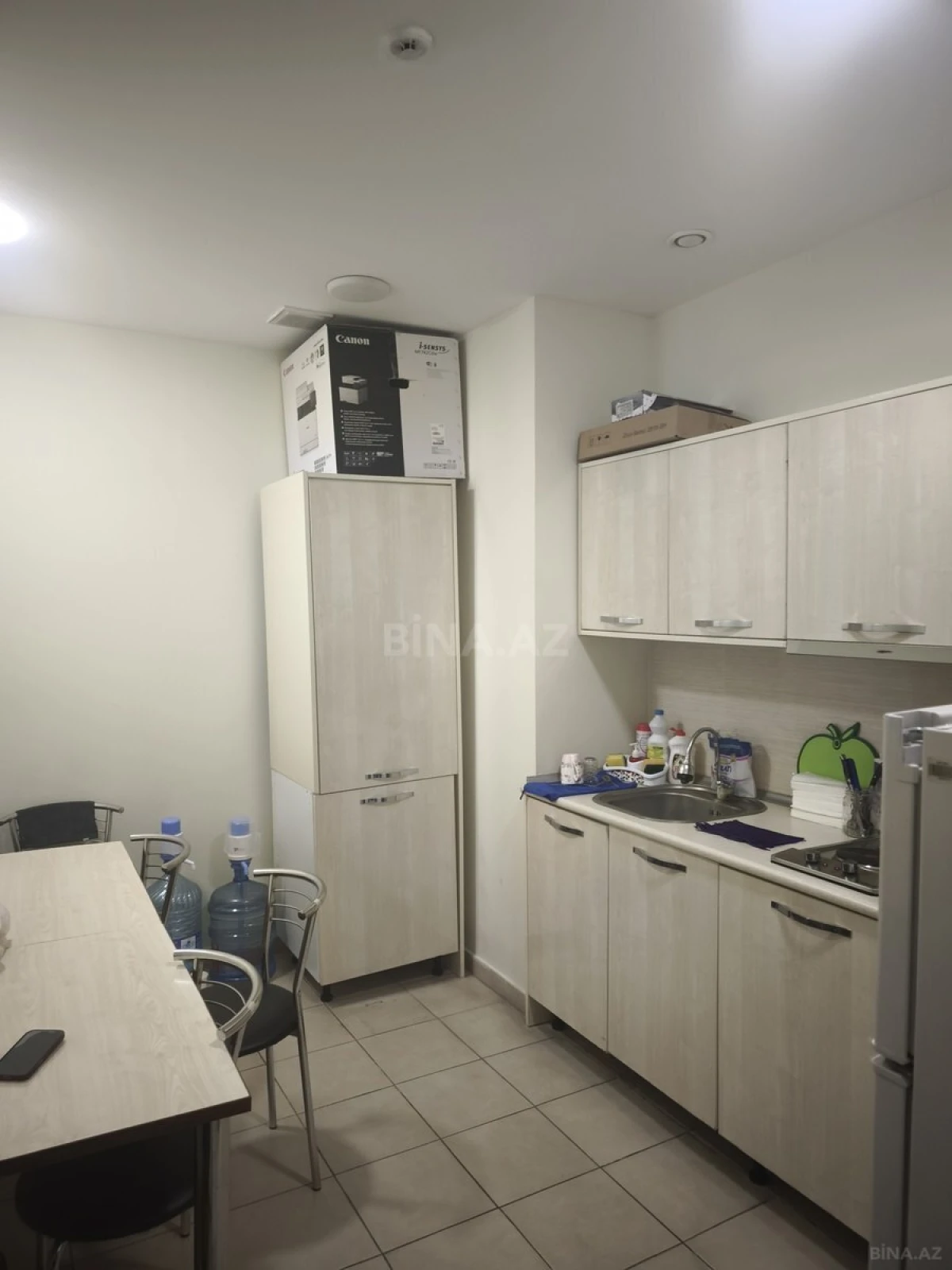 Satılır 7 otaqlı ofis 270.9 m²