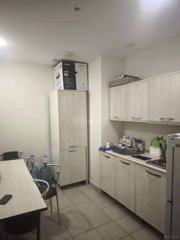 Satılır 7 otaqlı ofis 270.9 m²
