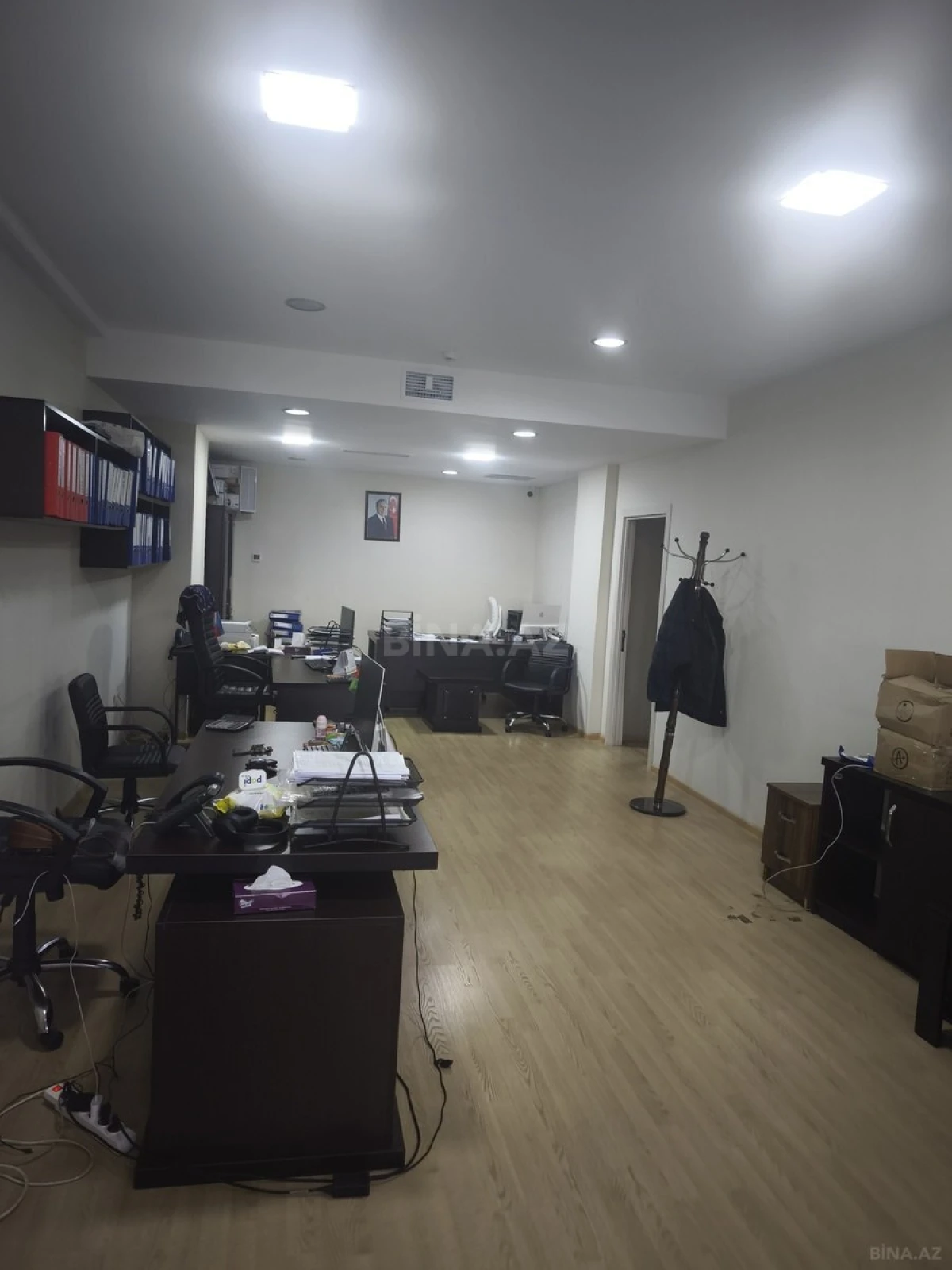 Satılır 7 otaqlı ofis 270.9 m²