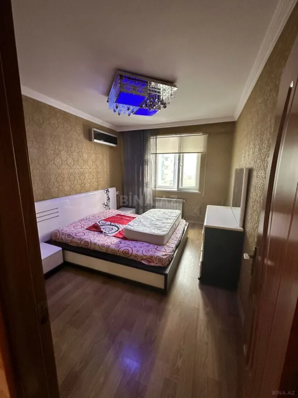 Satılır 2 otaqlı mənzil 85 m²