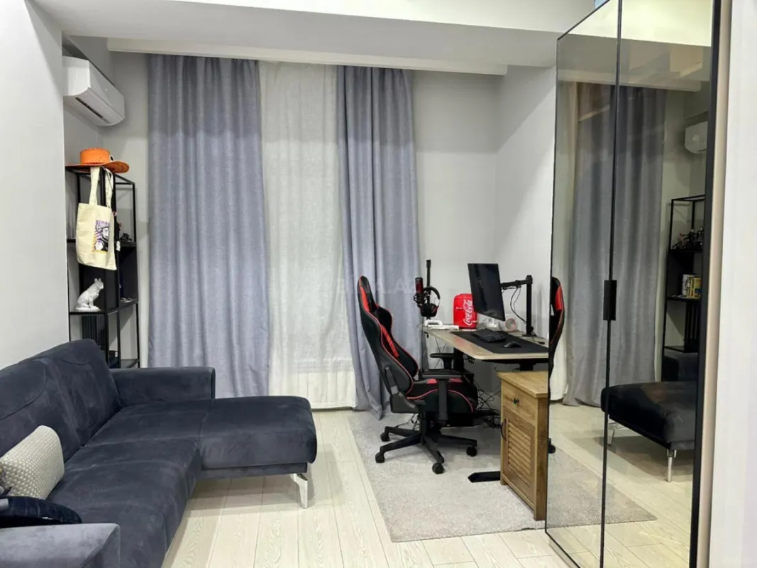 Satılır 3 otaqlı mənzil 105 m²