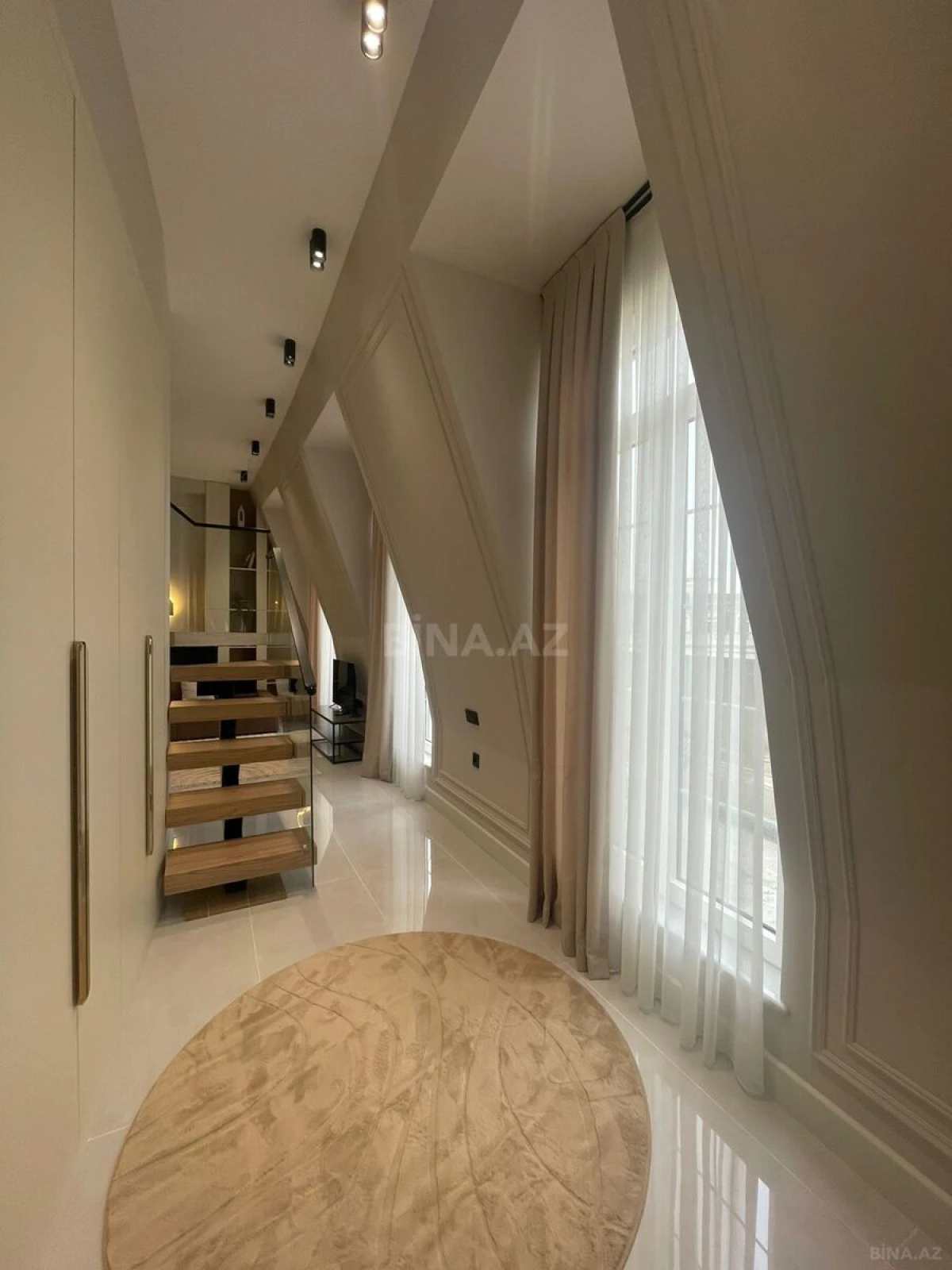 Kirayə verilir 1 otaqlı mənzil 55 m²