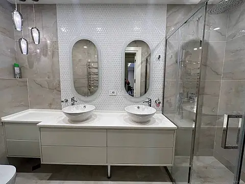 Satılır 4 otaqlı mənzil 260 m²