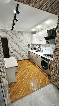 Satılır 3 otaqlı mənzil 75 m²
