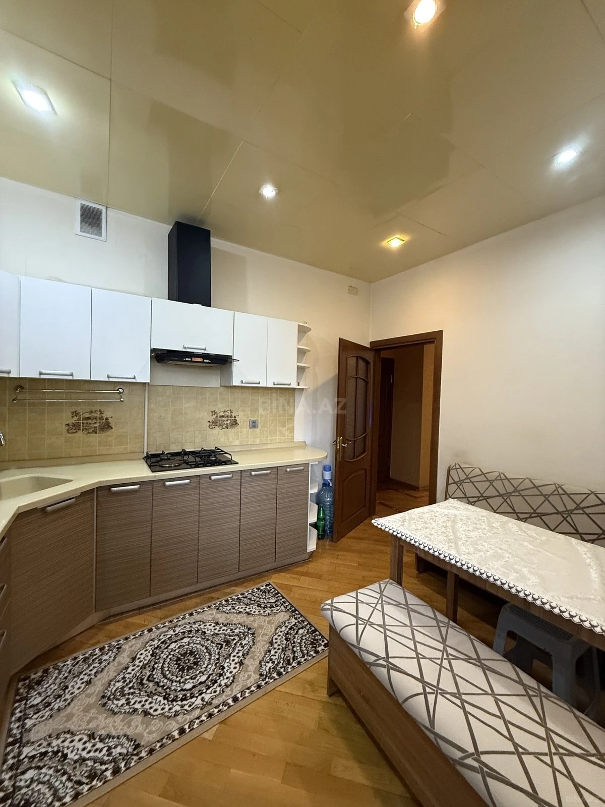 Satılır 3 otaqlı mənzil 115 m²