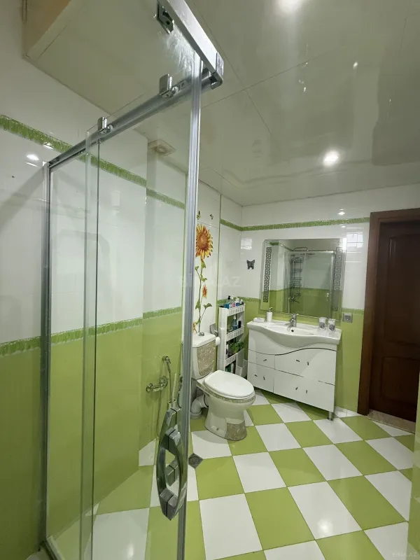 Satılır 3 otaqlı mənzil 115 m²