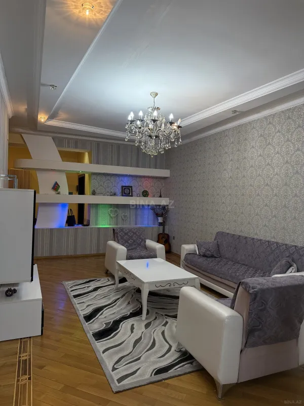 Satılır 3 otaqlı mənzil 115 m²