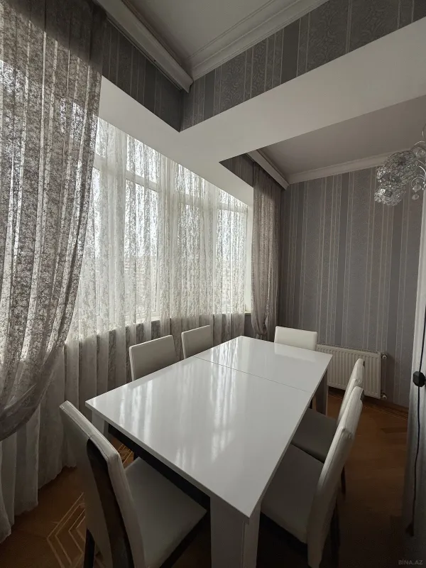 Satılır 3 otaqlı mənzil 115 m²