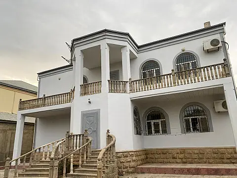 Satılır 9 otaqlı həyət evi 400 m² — Bakı, Badamdar 9 otaq 400.00 m²