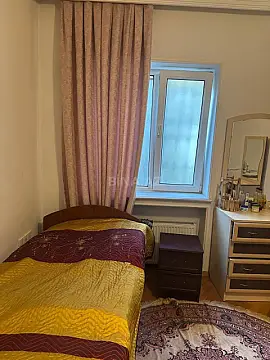 Satılır 9 otaqlı həyət evi 400 m²