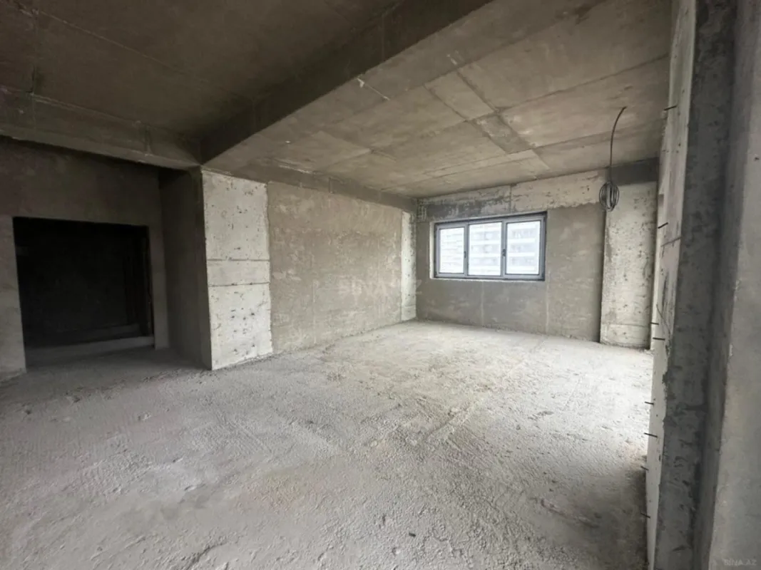 Satılır 3 otaqlı mənzil 163 m²