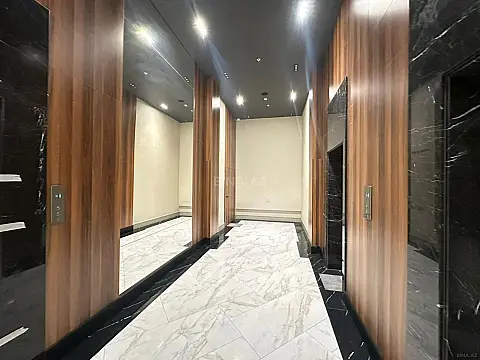 Satılır 3 otaqlı mənzil 163 m²