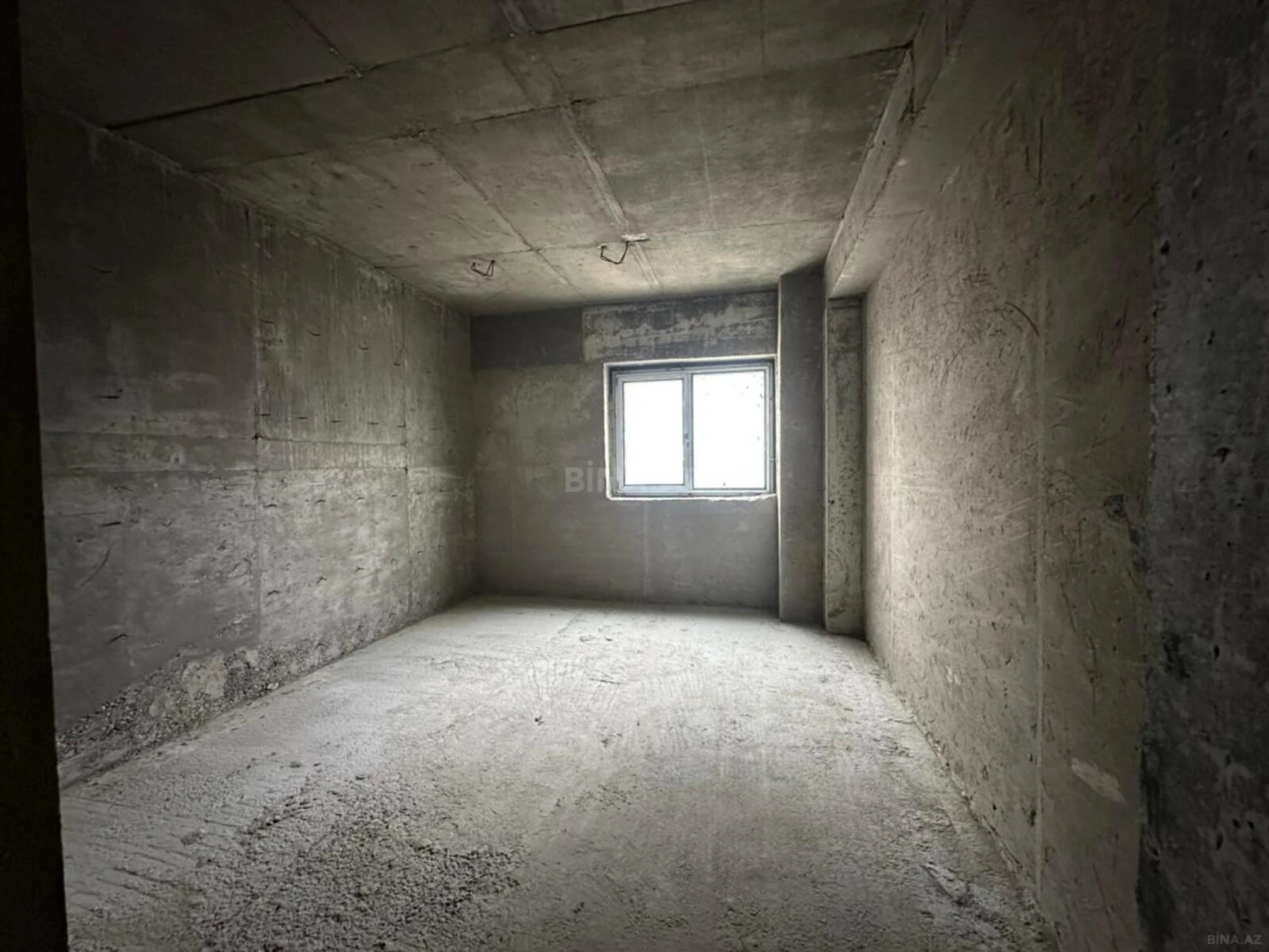 Satılır 3 otaqlı mənzil 163 m²