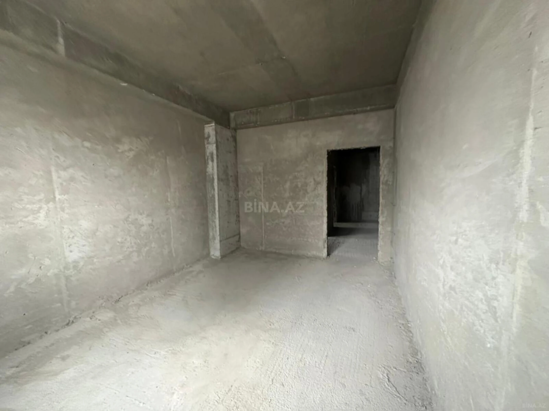 Satılır 3 otaqlı mənzil 163 m²