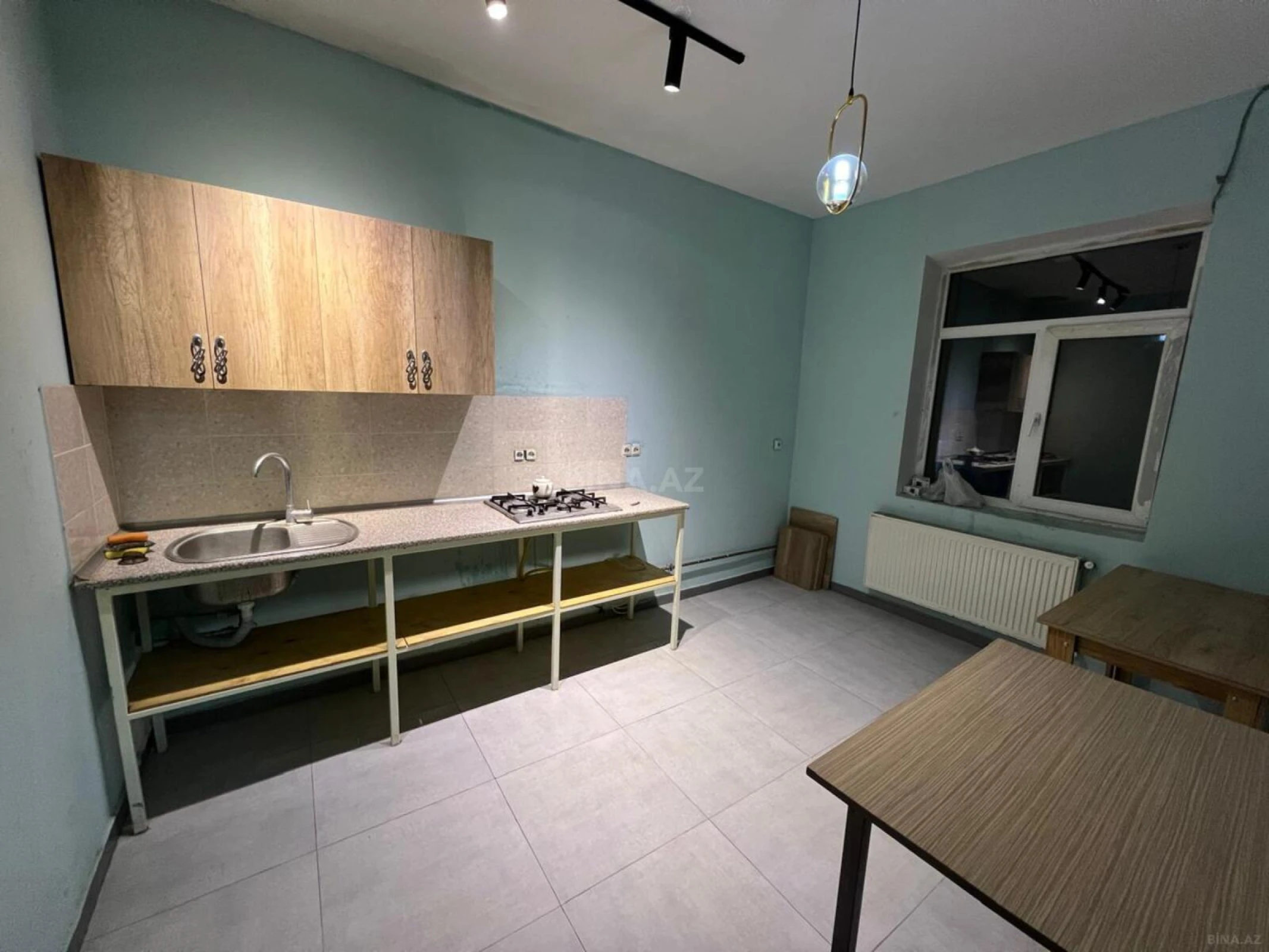 Kirayə verilir 10 otaqlı ofis 400 m²