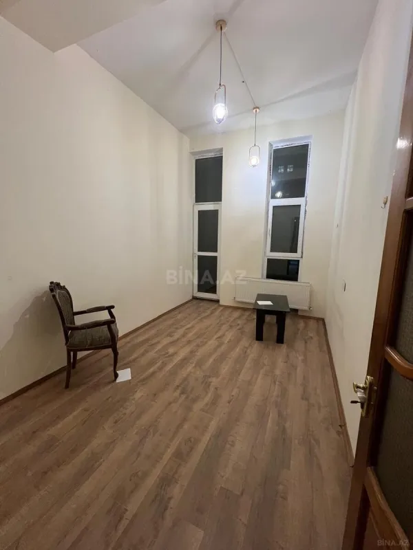 Kirayə verilir 10 otaqlı ofis 400 m²